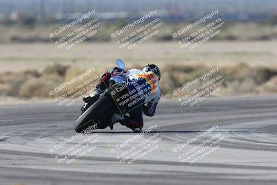 media/Jan-15-2026-Racers Edge (Thu) [[dfebeb70ab]]/3-B Group/Session 4 (Turn 5)/